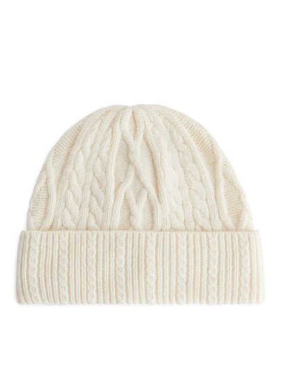 Cable-Knit Wool Beanie - White