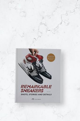 Dokument Press Bok Remarkable Sneakers Vit