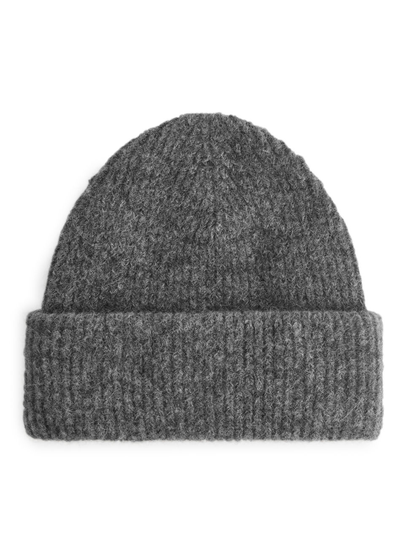 Classic Beanie - Grey