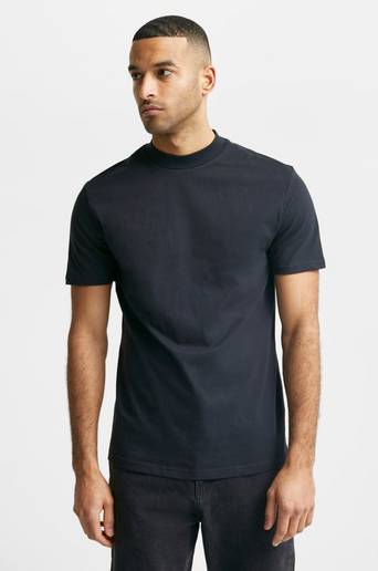 Studio Total T-Shirt High Neck Tee Svart