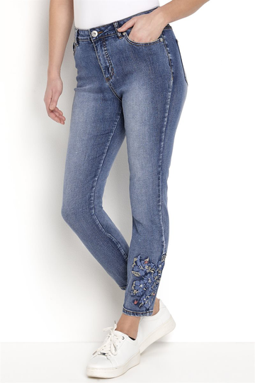 Stretchjeans med broderi