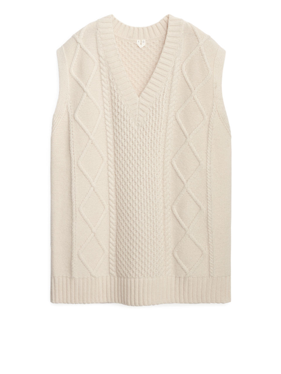 Cable-Knit Wool Vest - White