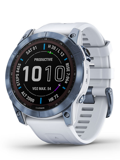 Garmin Fenix 7X Sapphire Solar - Mineralblå titan med vitt silikonarmband