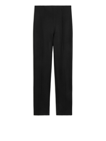 Slim-Fit Stretch Trousers - Black