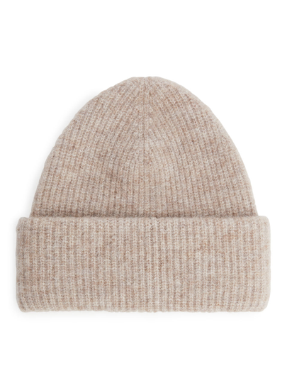 Classic Beanie - Beige