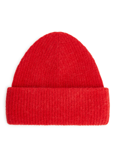 Classic Beanie - Red