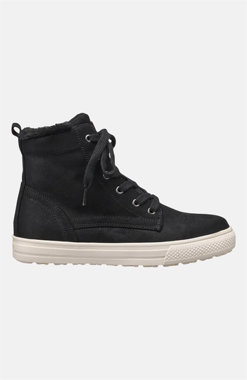 Sneaker i mjuk mockaimitation från Duffy