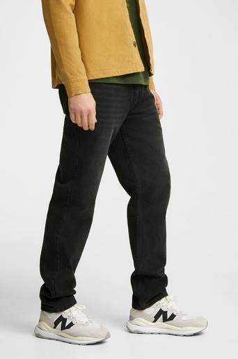 Studio Total Icon Regular Straight Jeans Svart
