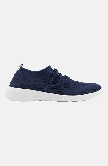 Stickade sneakers